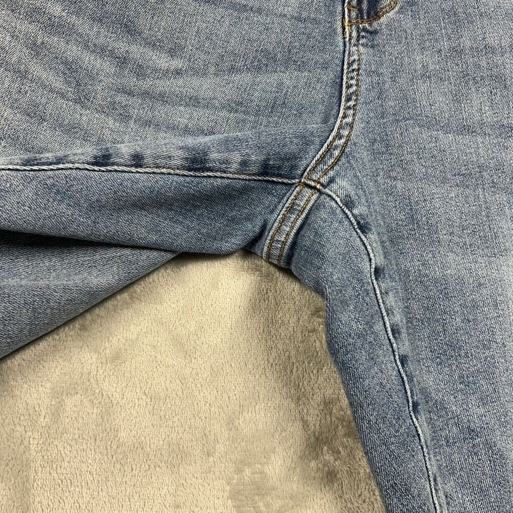 Judy Blue Boyfriend Fit Stretch Distressed Jean Sz 16W Light Wash Blue - Picture 4 of 9